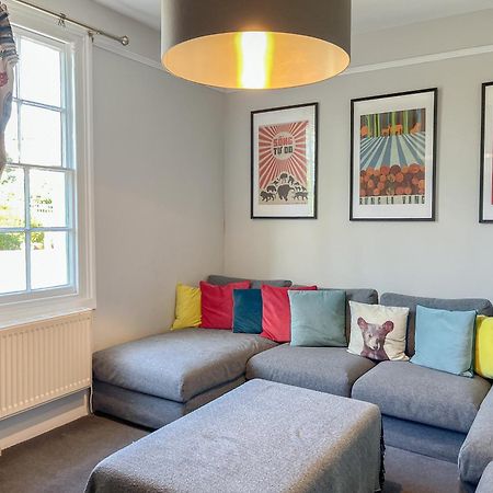 Arden Villa, Sleeps 8, Moments From The Golden Sandy Beach Of Ryde ไรด์ ภายนอก รูปภาพ