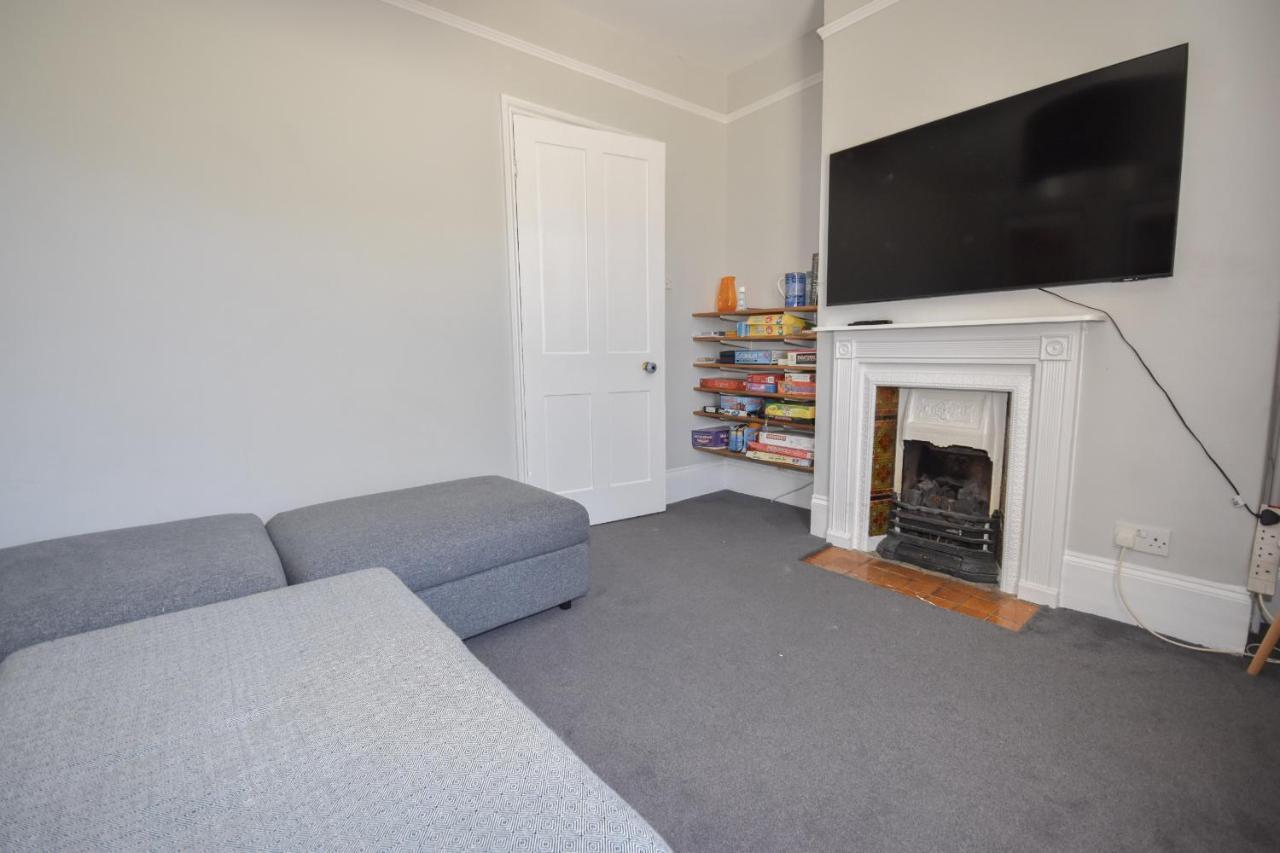 Arden Villa, Sleeps 8, Moments From The Golden Sandy Beach Of Ryde ไรด์ ภายนอก รูปภาพ