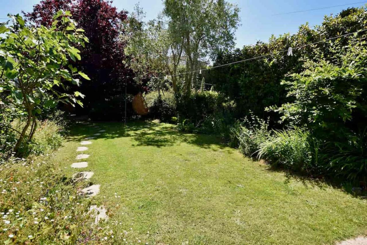 Arden Villa, Sleeps 8, Moments From The Golden Sandy Beach Of Ryde ไรด์ ภายนอก รูปภาพ